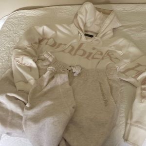 Abercrombie and Fitch sweatshirt L and sweatpants pants M